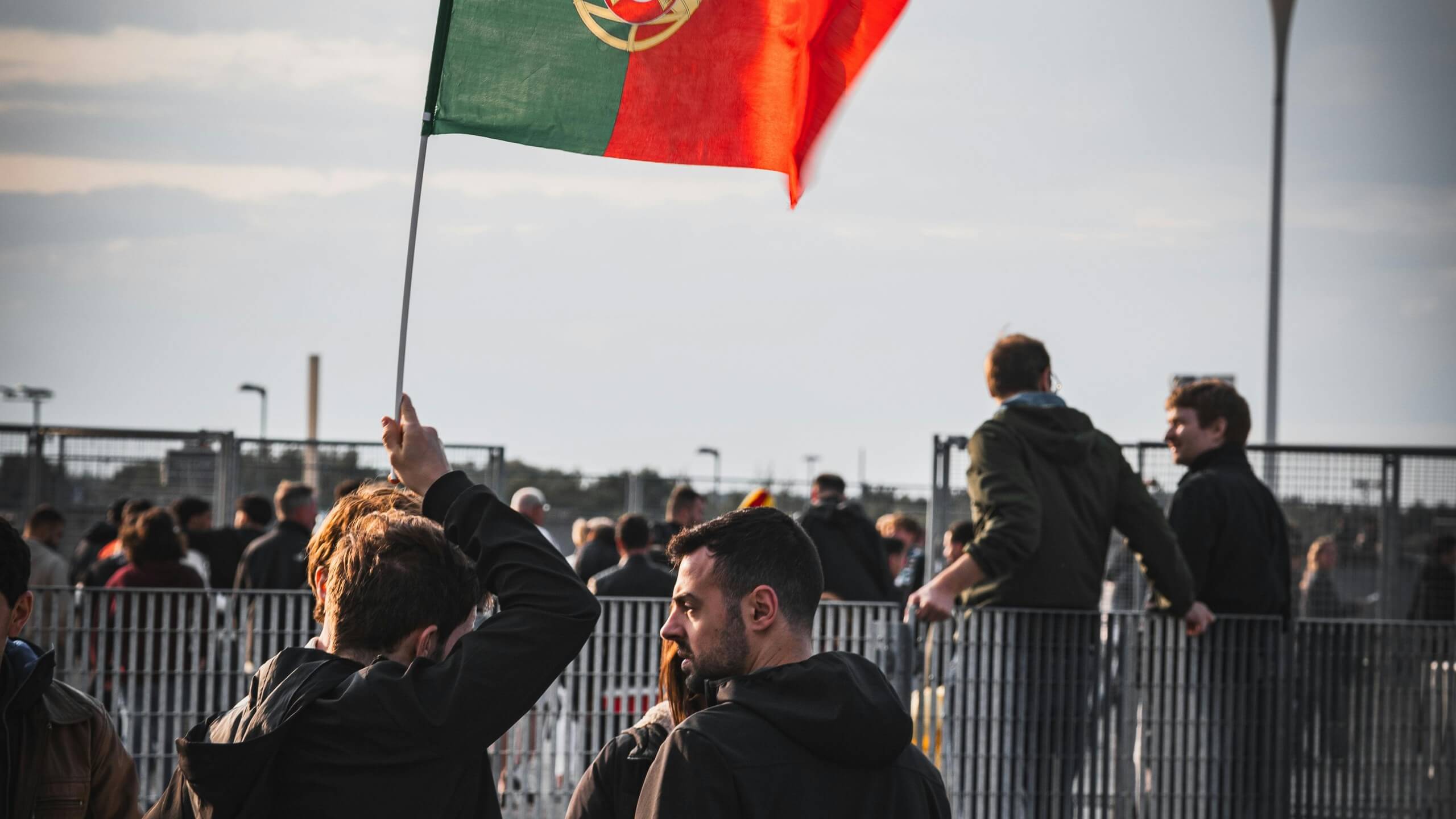 O que muda para os brasileiros com as novas regras de imigração em Portugal!